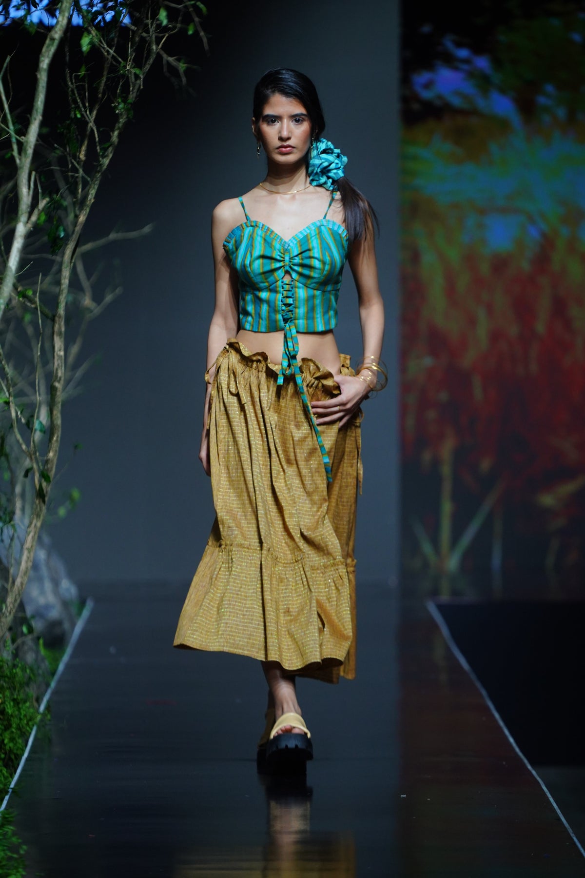 Look VI