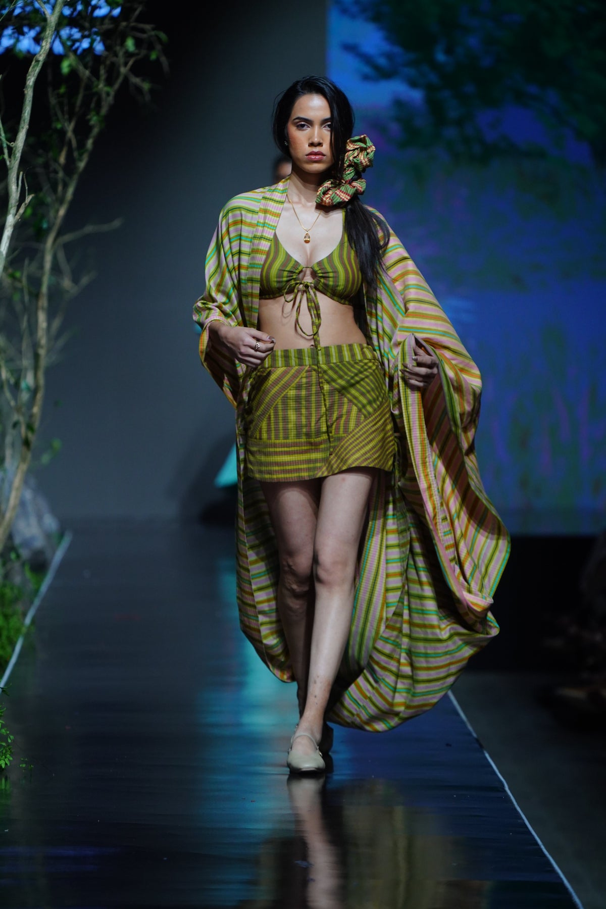 Look V